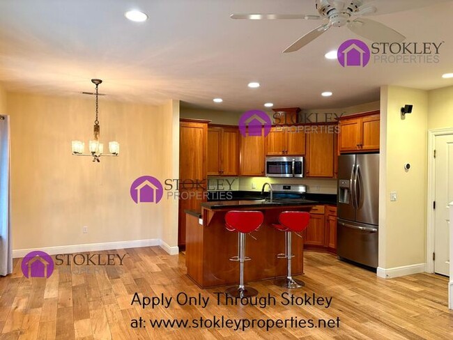 Building Photo - 2494 Westcliffe Ln