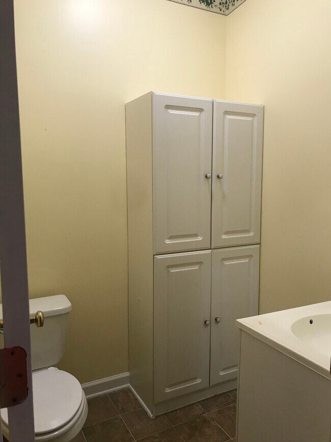Half bath - 3011 US Highway 411 NE