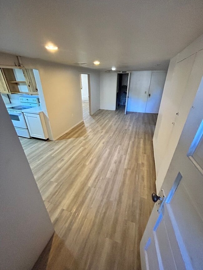 Building Photo - 1407 X Ave