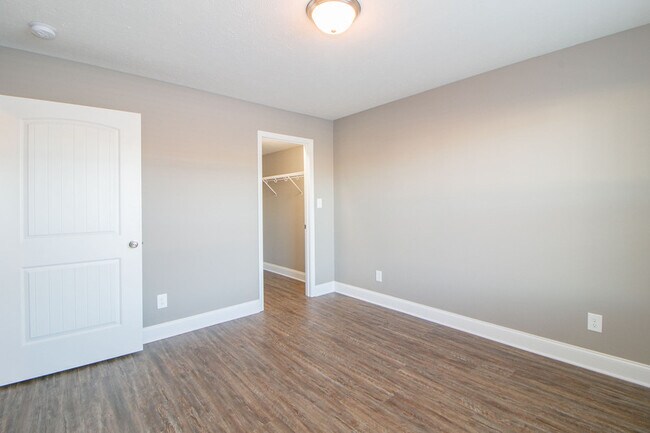 Building Photo - 325-C Landrum Place