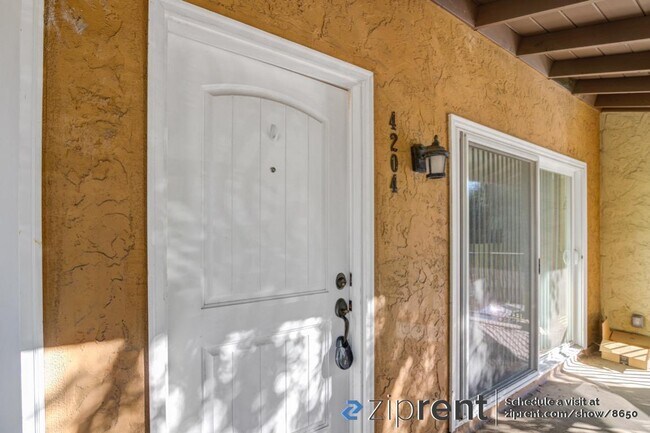 Foto del edificio - 2580 Homestead Rd
