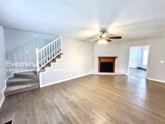 Building Photo - 405 Pleasant Run Rd