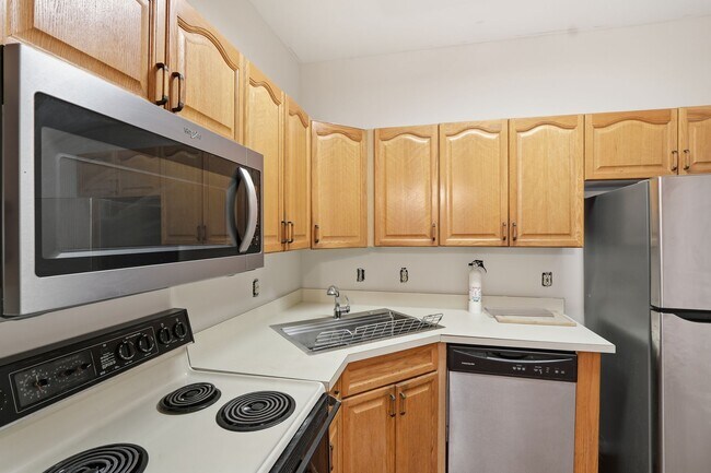 Foto del edificio - 15663 Viewpoint Cir