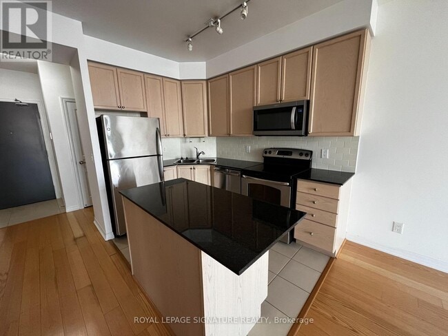 Building Photo - 223 Webb Dr