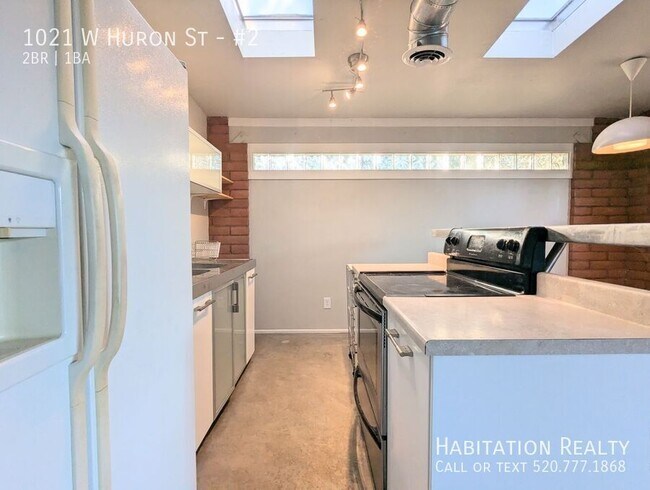 Foto del edificio - Loft-style 2Bed/1Bath in Barrio Hollywood,...