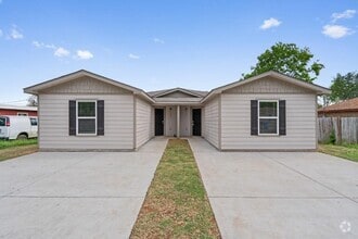 Building Photo - 1153 Magnolia St