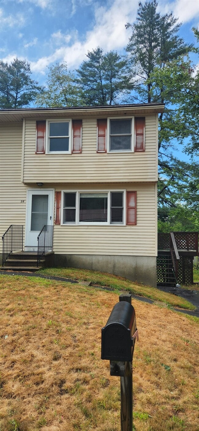 Building Photo - 28 Townhouse Rd