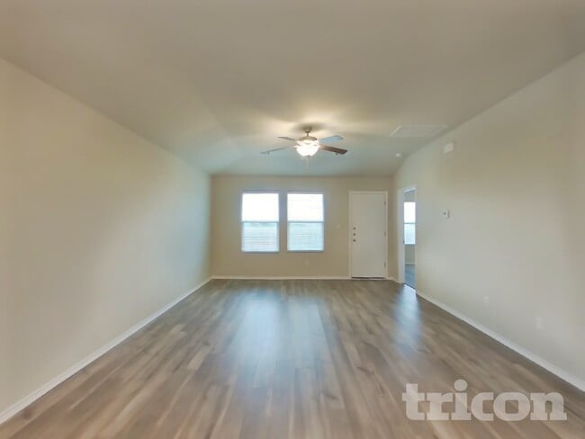Building Photo - 5209 Sidesaddle Dr