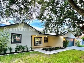 Building Photo - 528 Anise Ct