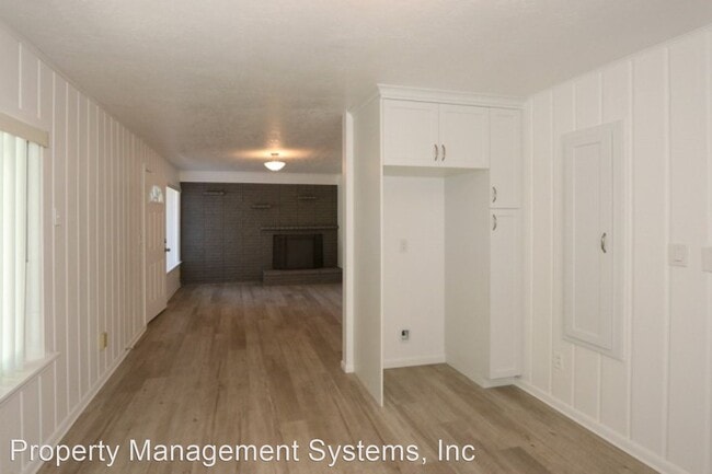 Building Photo - 1 br, 1 bath House - 1830 E. Gregson Avenue