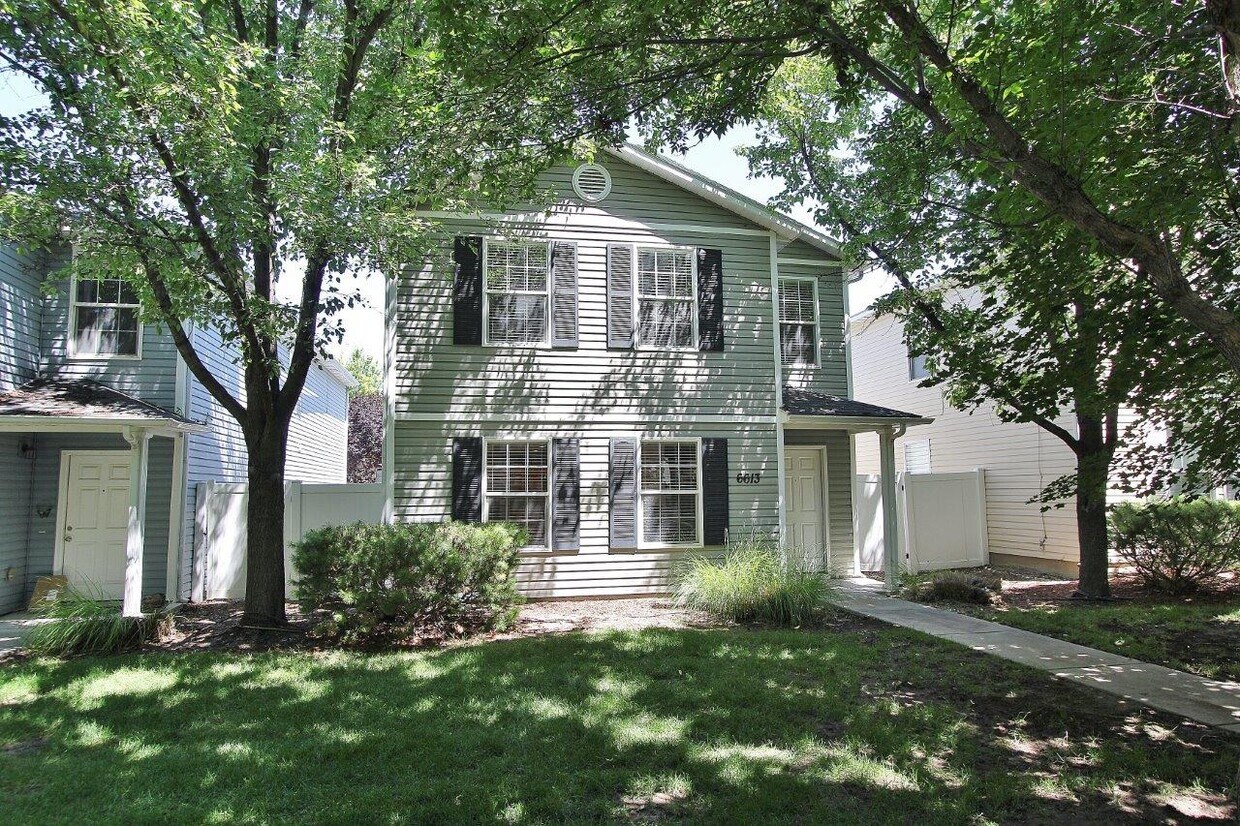 Primary Photo - 6613 S Covewood Way