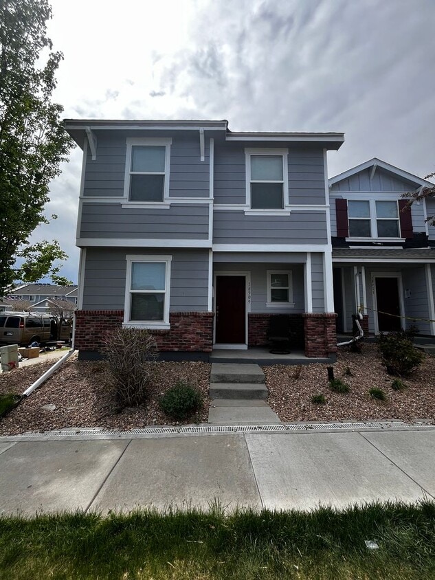 Primary Photo - Grant Ranch 3 Bedroom 2.5 Bathroom Townhom...