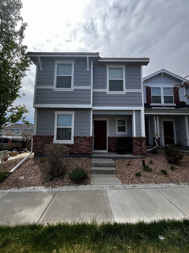 Grant Ranch 3 Bedroom 2.5 Bathroom Townhome available NOW! - Grant Ranch 3 Bedroom 2.5 Bathroom Townhome available NOW!