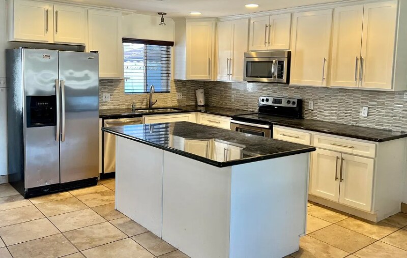 Primary Photo - 4213 N Westview Dr
