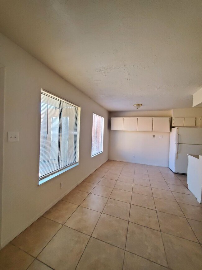 Building Photo - 217 General Stilwell