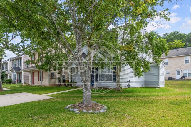 Building Photo - 308 Goldenrod Dr