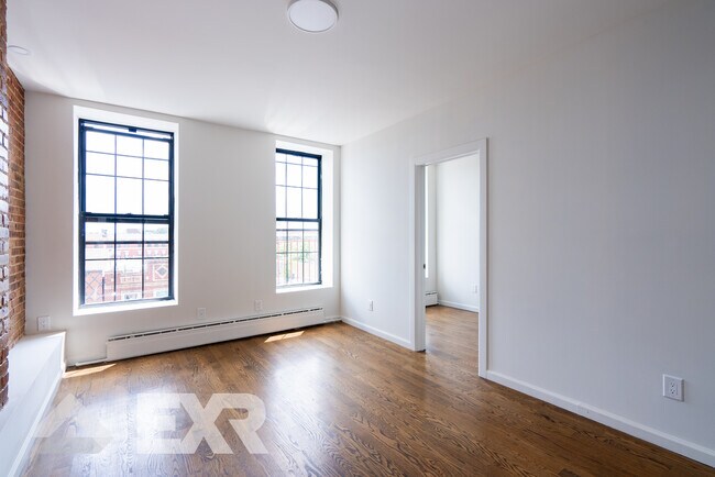 Foto del edificio - 909 Dekalb Ave