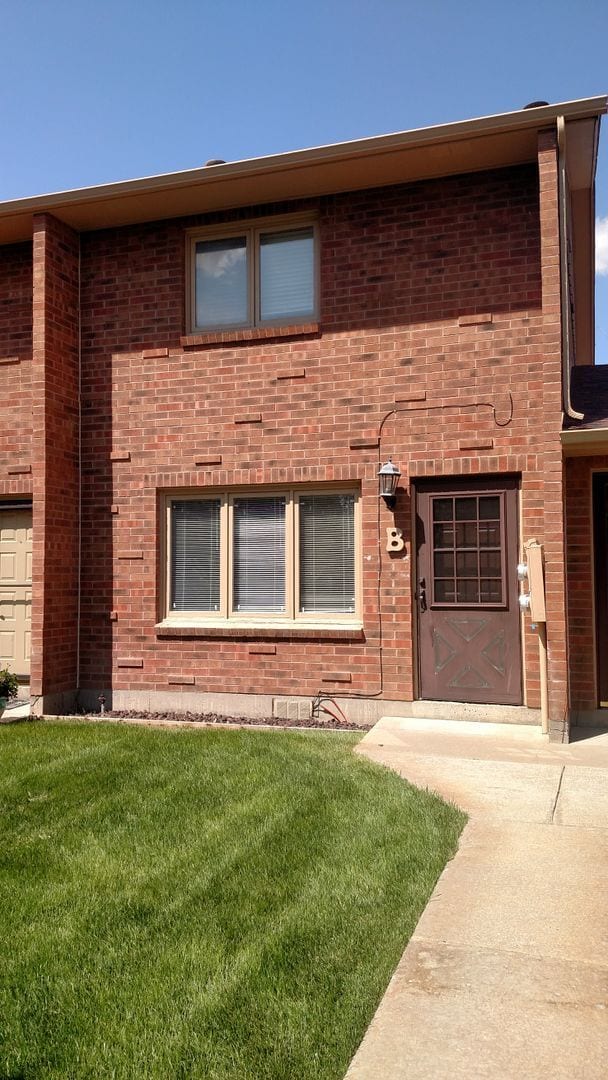 Building Photo - 2111 Chatalet Ln