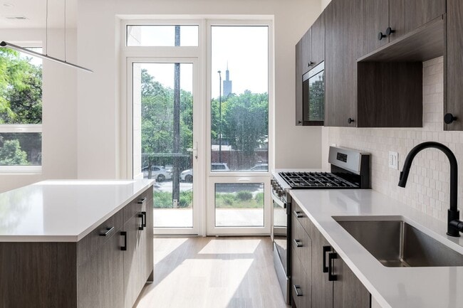 Interior Photo - Ashland224