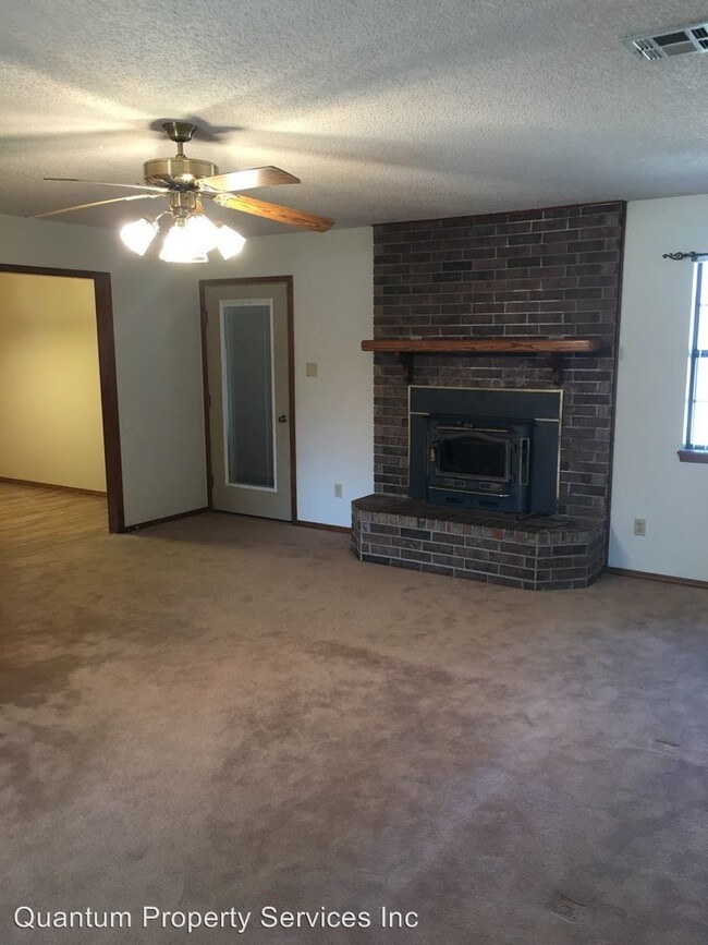 Building Photo - 3 br, 2 bath House - 9405 IVORY CIRCLE