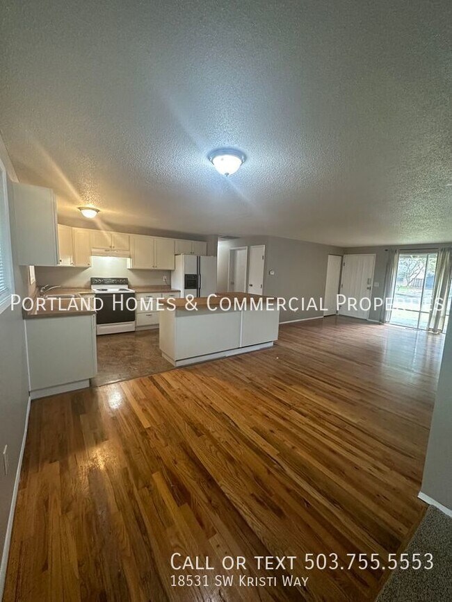 Foto del edificio - Lake Oswego 3bdrm House