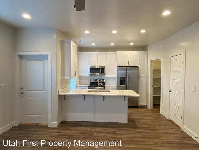 Building Photo - 3 br, 2.5 bath House - 3879 Platinum Dr