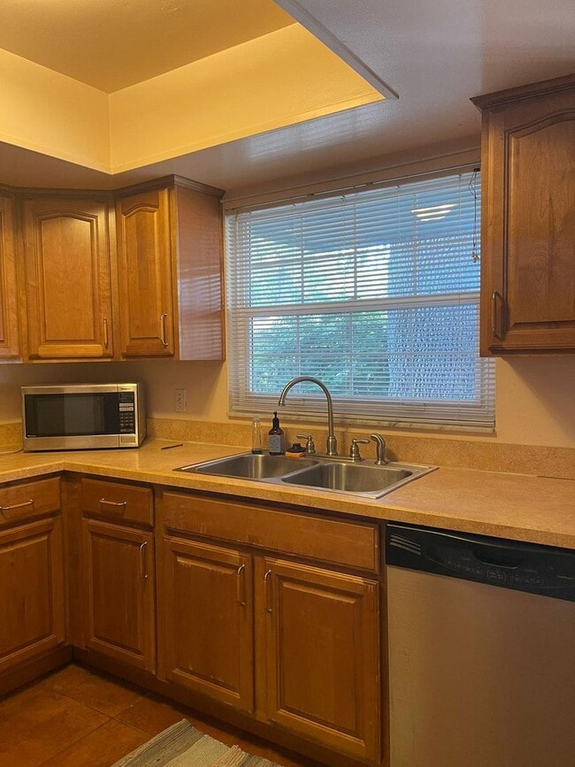 Building Photo - Charming 3 Bed / 2 Bath Home in Winter Spr...