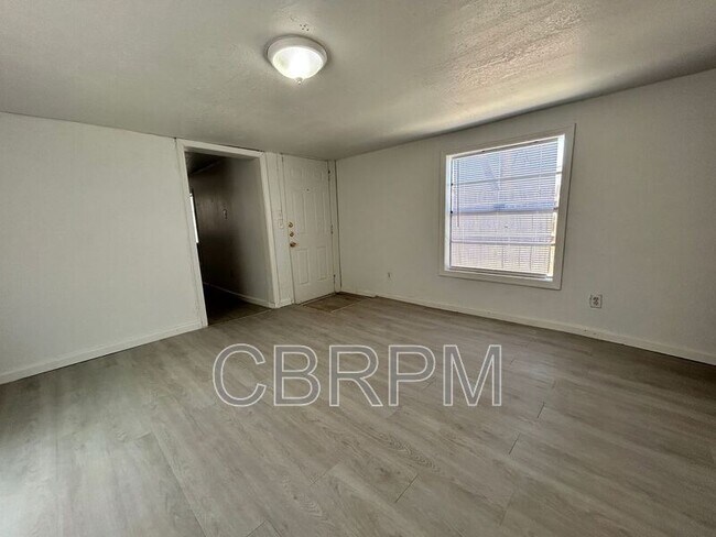 Foto del edificio - 2305 27th St