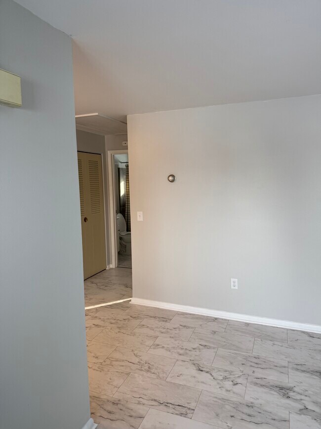 Foto del edificio - 1704 Rosemont Rd