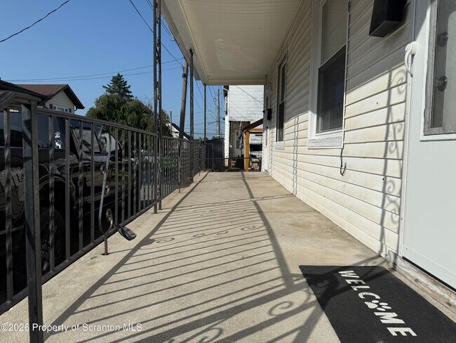 Foto del edificio - 216-216 14th Ave