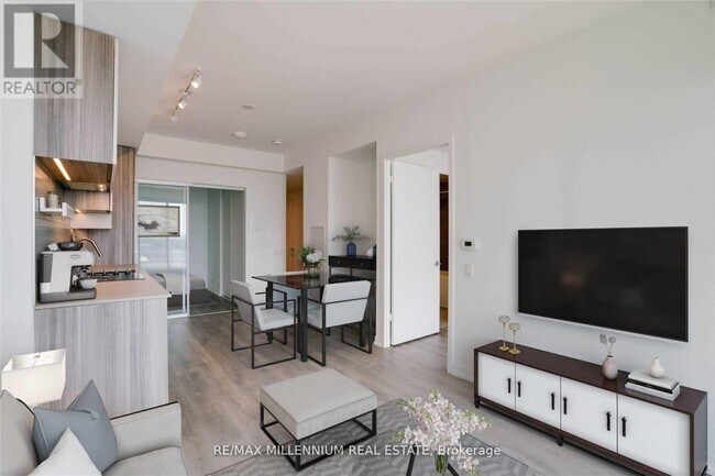 Photo du bâtiment - 898 Portage Pkwy