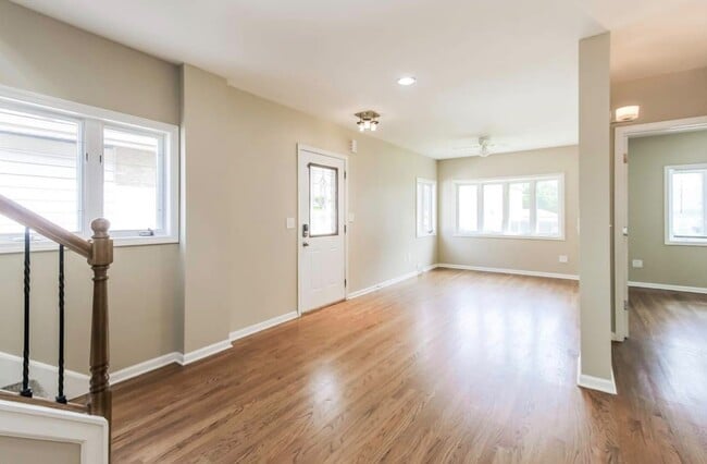 Foto del edificio - 2418 N 75th Ct