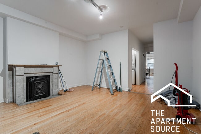 Building Photo - 1836 N Lincoln Ave
