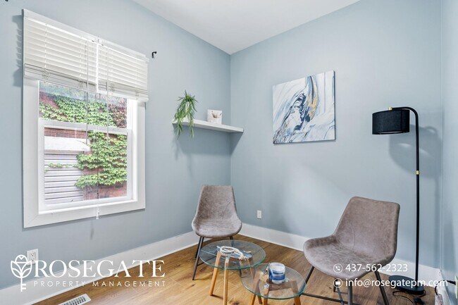 Photo du bâtiment - Renovated 5-Bedroom Family Home | 2 Baths ...