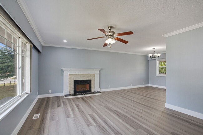 Building Photo - Spacious 3 Bed 1.5 Bath upper level Home for Rent in Delta!