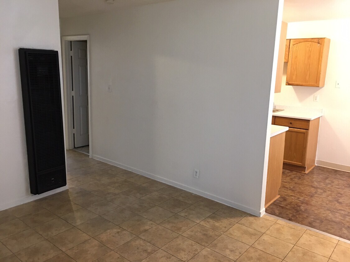 Building Photo - 730 Stewart St