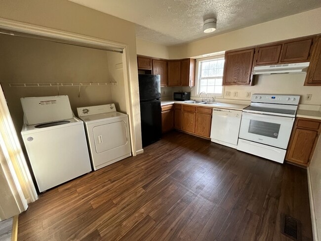 Foto del edificio - 4864 National Rd