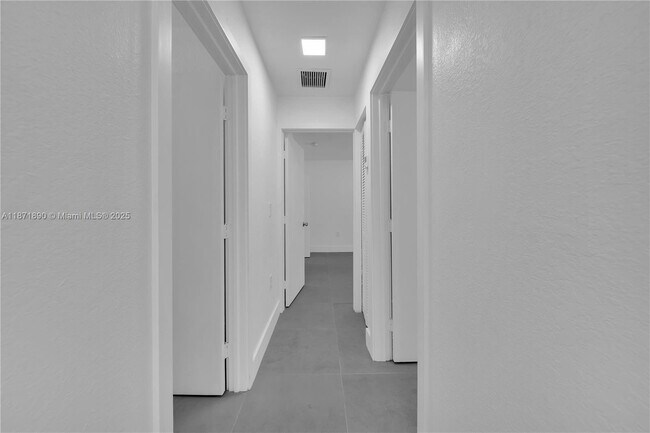 Building Photo - 3737 NW 20th Ave
