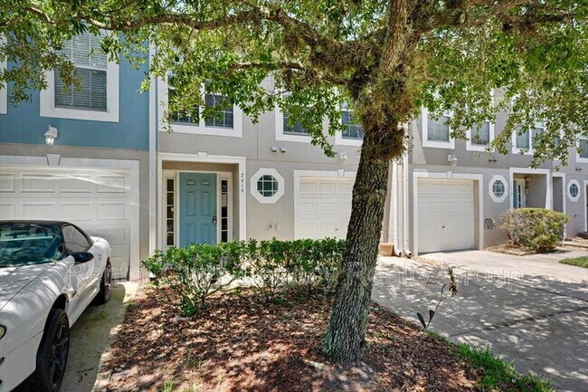 Foto del edificio - 7414 Palm Hills Dr