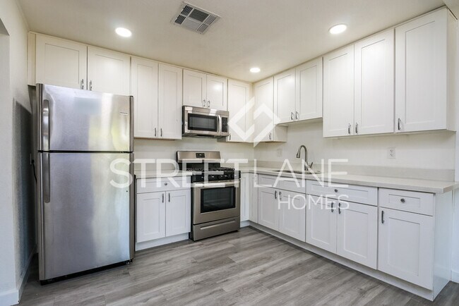 Foto del edificio - Charming 4 Bedroom in Phoenix!