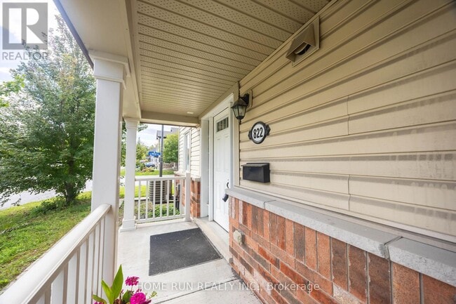 Building Photo - 822 Maloja Way