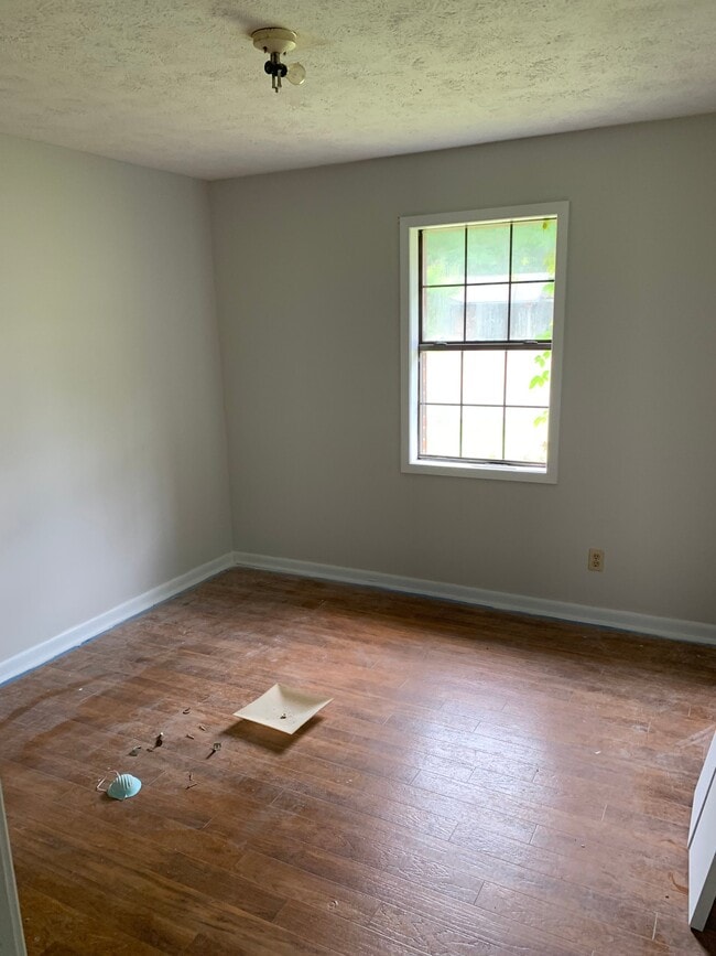 Building Photo - 209 Shelby Dr