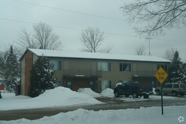 Building Photo - 203 E Front St
