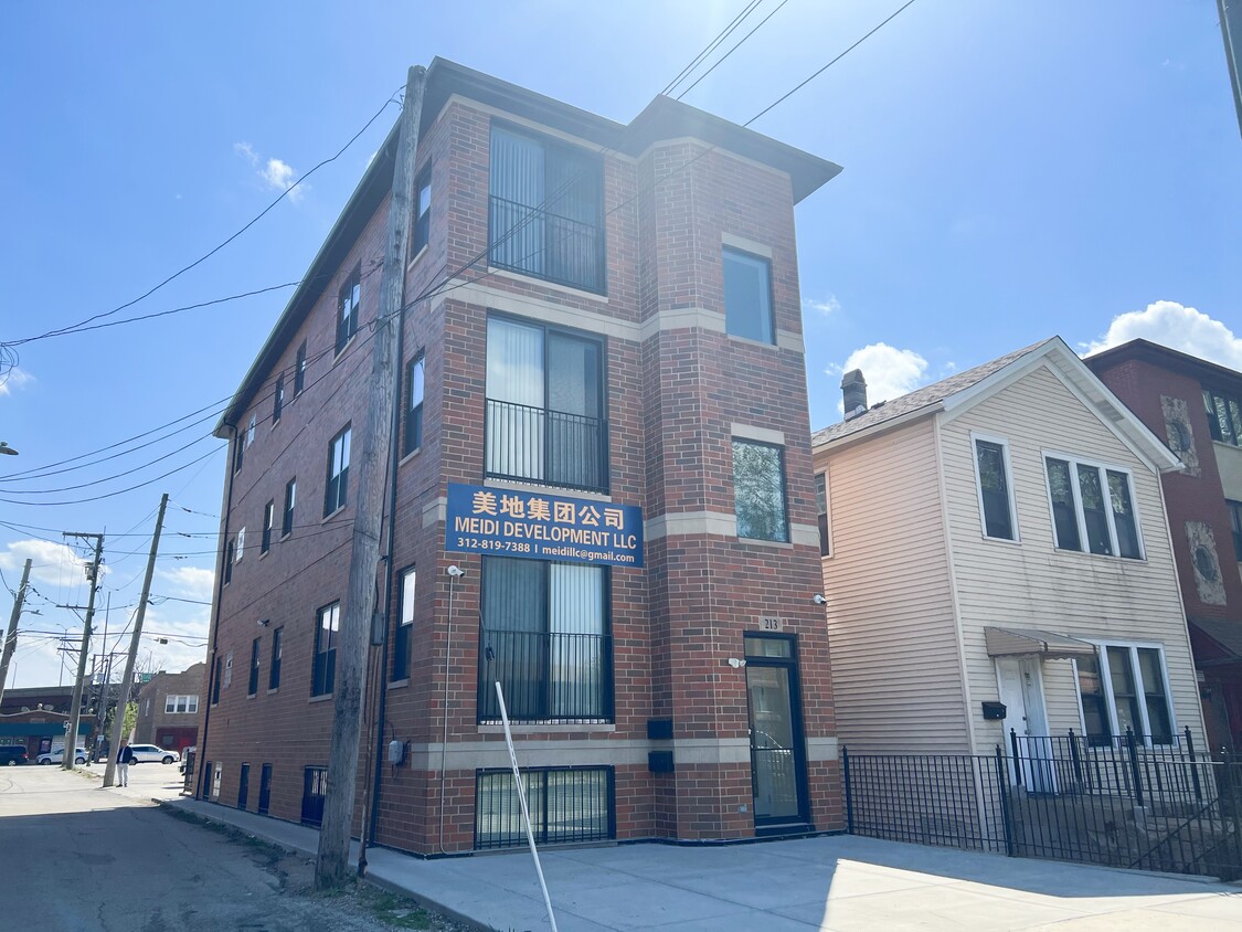 Primary Photo - 213 W 25th Pl
