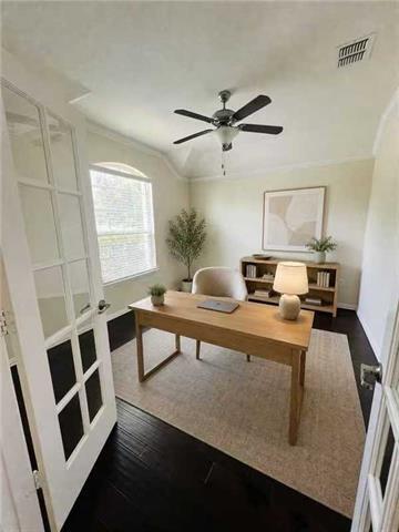 Foto del edificio - 16600 Spence Park Ln