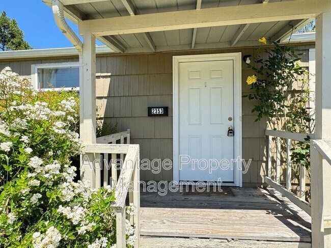 Foto del edificio - 2353 NW Fillmore Ave