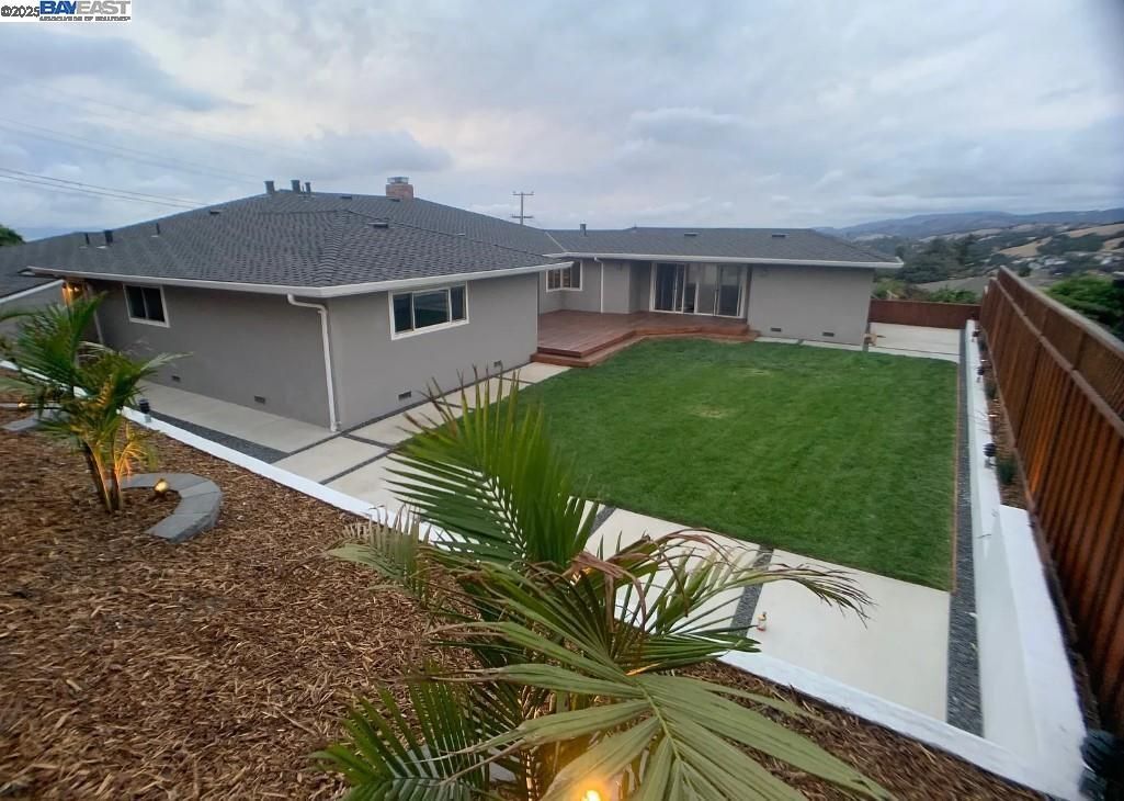 Building Photo - 2330 Harborview Dr