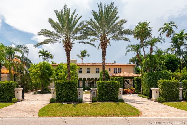 Foto del edificio - 3190 Pine Tree Dr