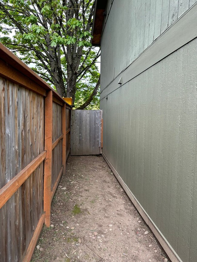 Foto del edificio - 776-778 W. Quinalt St.