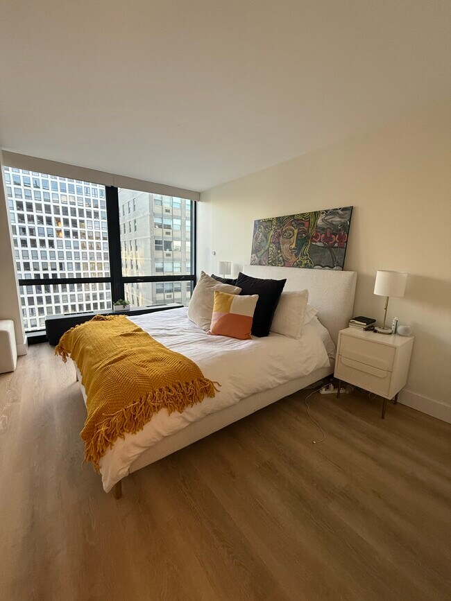 Foto del edificio - 900 N Lake Shore Dr